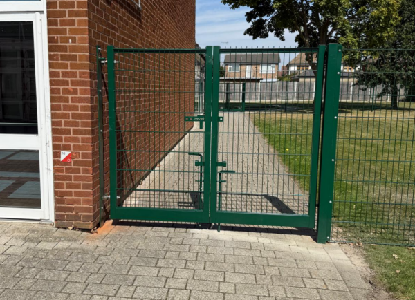 868 Double Wire Mesh Panel Fencing Rainham Essex
