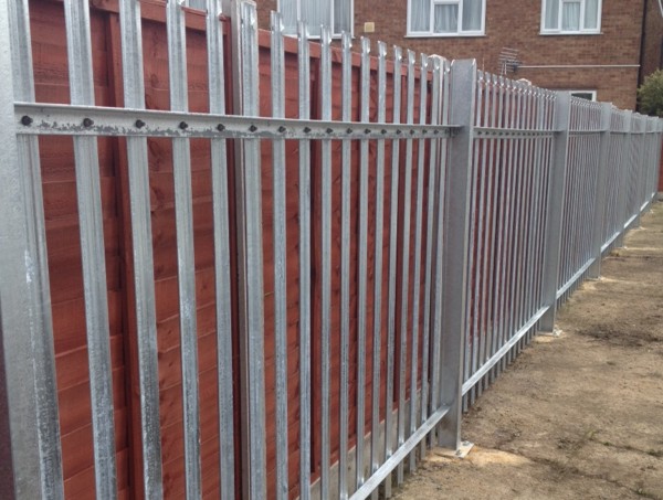 Palisade Fencing, Security Fencing Ilford East London, Industrial Fencing