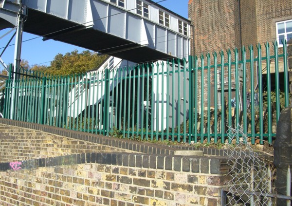 Palisade Fencing, Security Fencing Chalkwell, Industrial Fencing